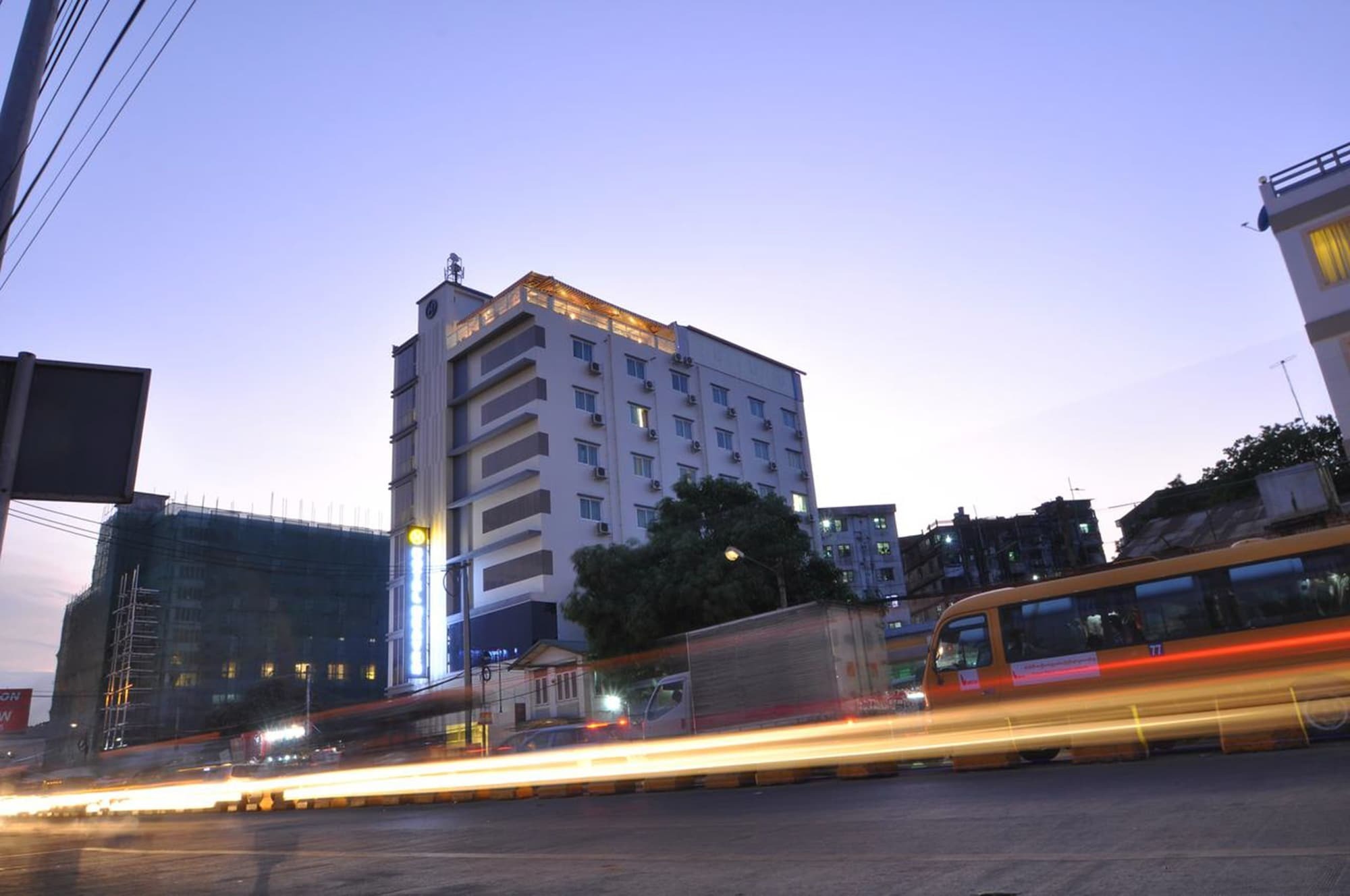 Hotel Heaven יאנגון מראה חיצוני תמונה
